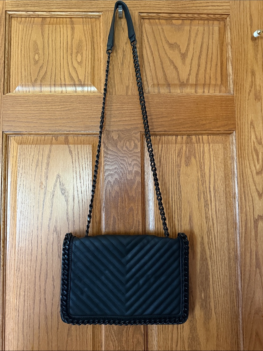 Classic Black Quilted Chain-strap Shoulder Bag